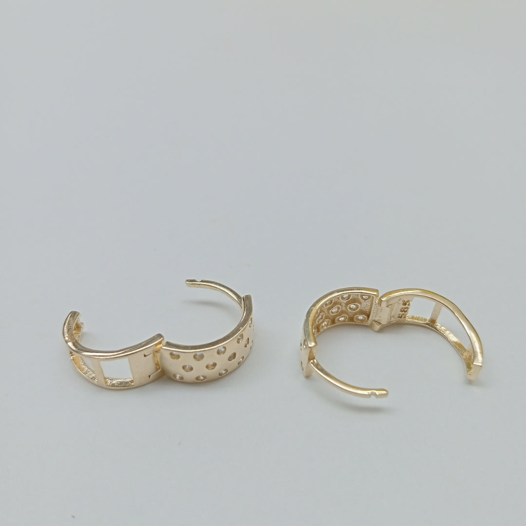 HUGGIES ORO 14K 2.7 (NUEVO)