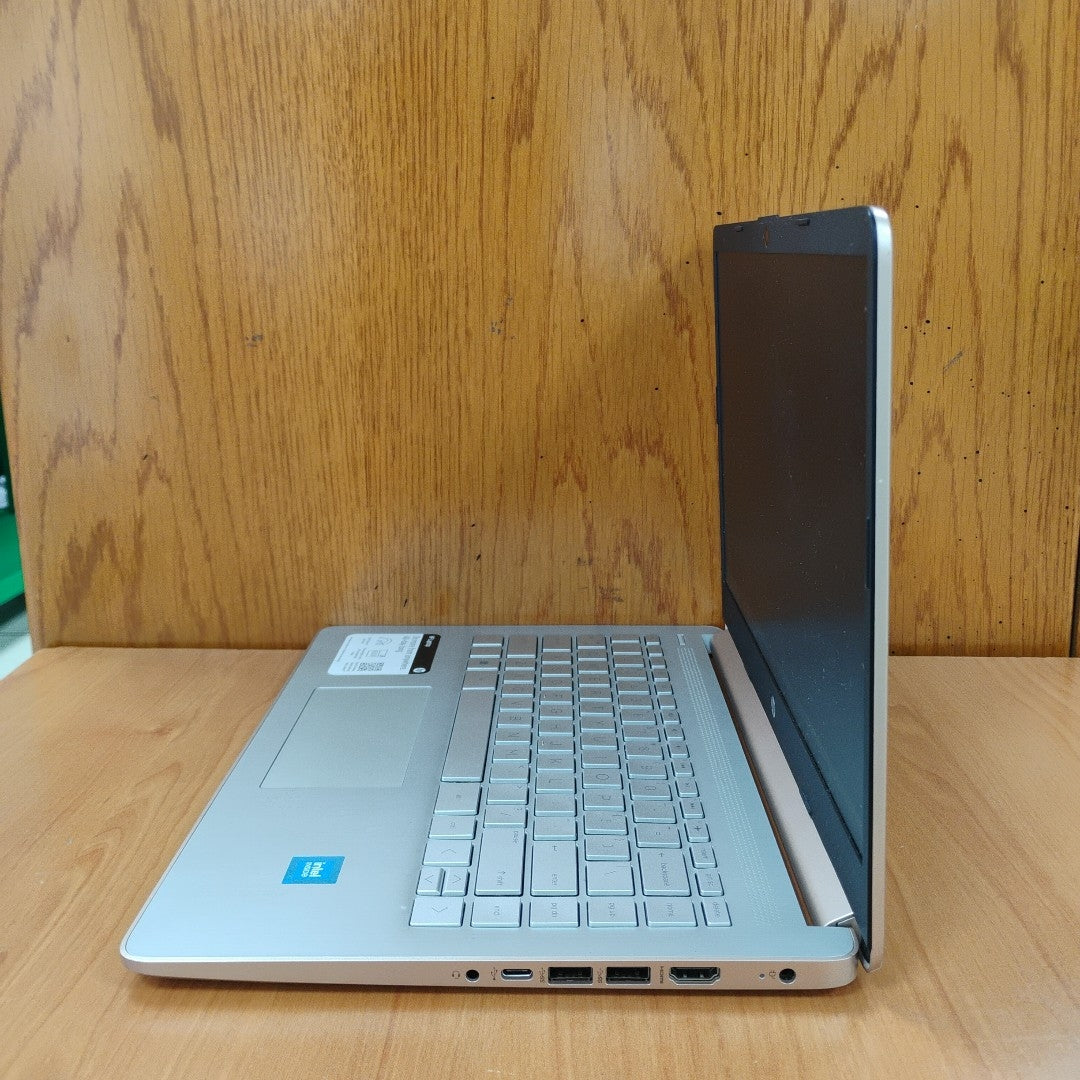 LAPTOP HP 14-DQ0762DX (2024) 128 GB SSD 4 GB RAM (SEMINUEVO)