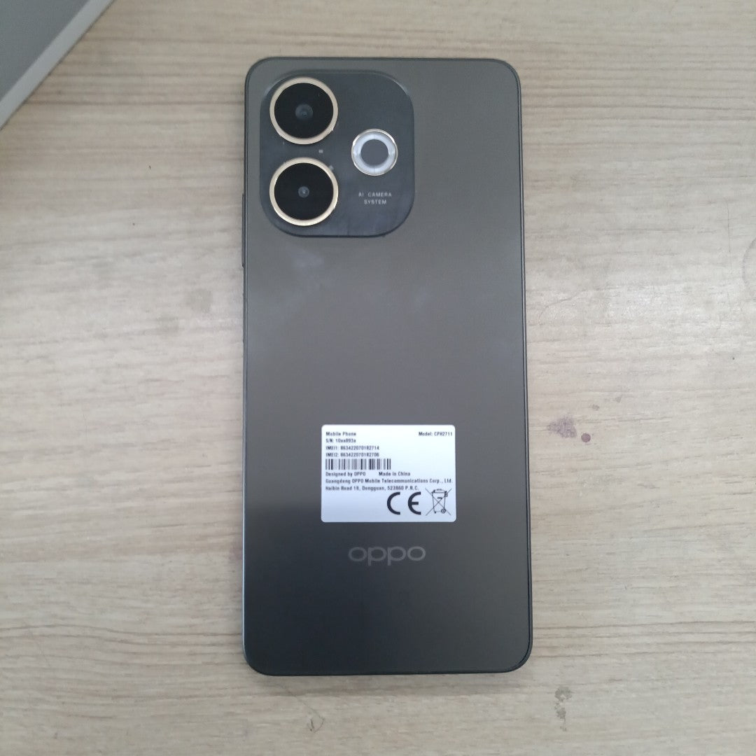 CELULAR OPPO  A5 PRO CPH2711 (2025) 256 GB 8 GB RAM (SEMINUEVO)