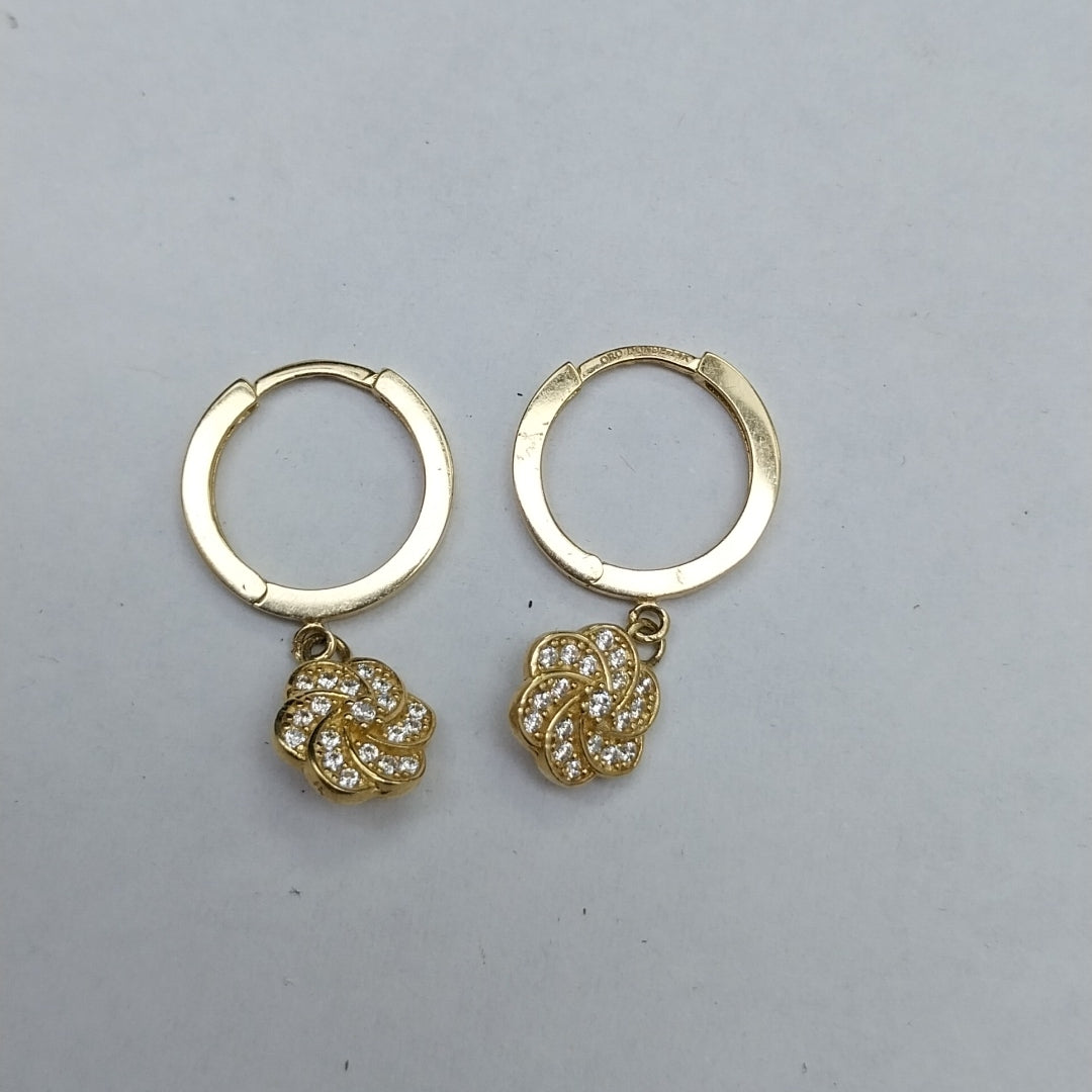 HUGGIES ORO 14K 2.9 (NUEVO)