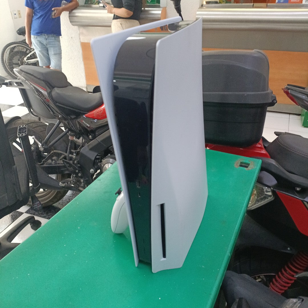 CONSOLA DE VIDEOJUEGO SONY PS5 825 SSD