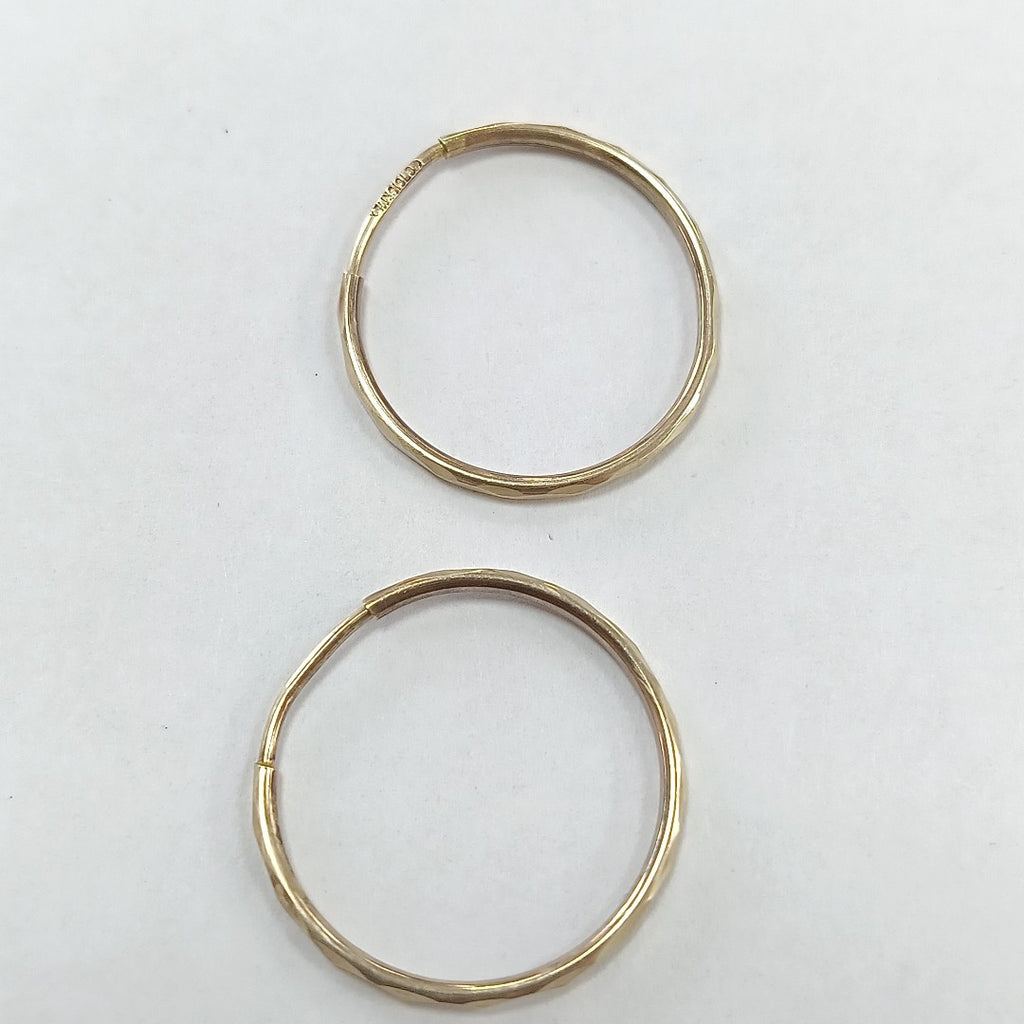 K1 1,10 GRMS 10 K ESPECIFICACIONES COMPLEMENTARIAS PAR DE ARRACADAS FACETADAS (SEMINUEVO)