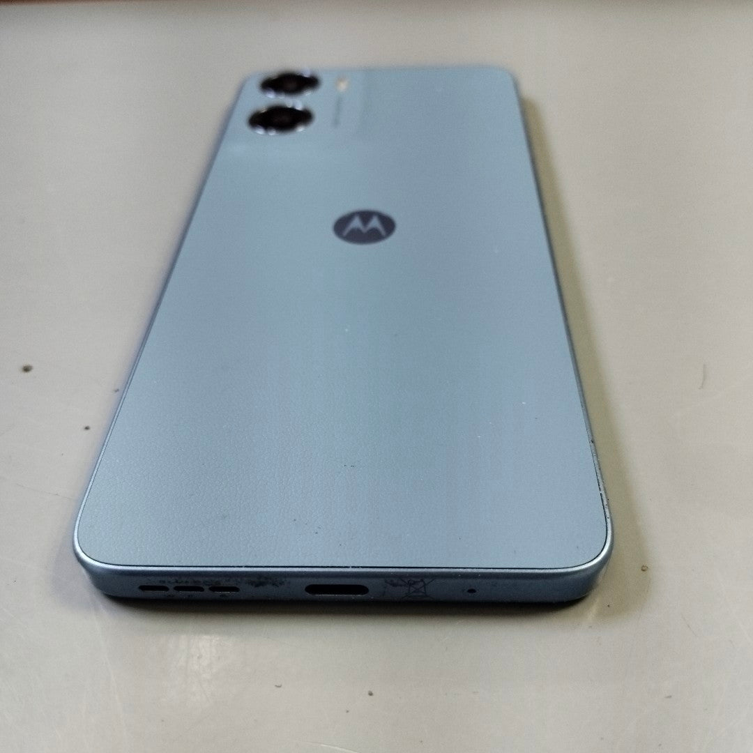 CELULAR MOTOROLA MOTO G05 XT2523-2 (2025) 64 GB 4 GB RAM (SEMINUEVO)