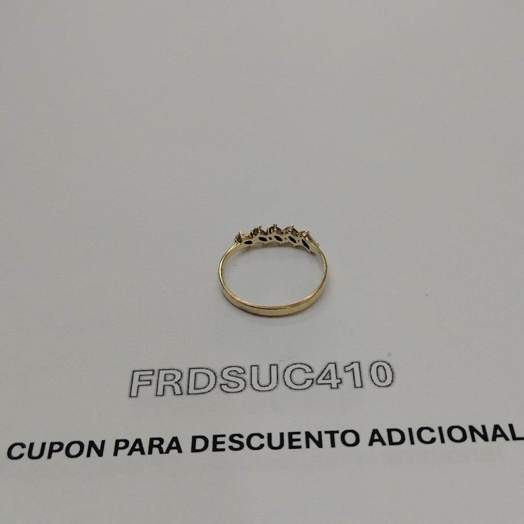 K1 1,50 GRMS 10 K ESPECIFICACIONES COMPLEMENTARIAS ANILLITO CON 5 CIRCONIAS EN M (SEMINUEVO)