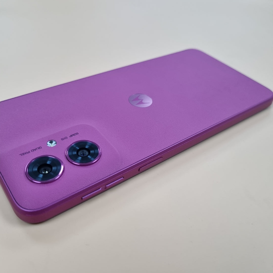 CELULAR MOTOROLA MOTO G55 5G XT2435-1(2024) 256 GB 8 GB RAM (SEMINUEVO)