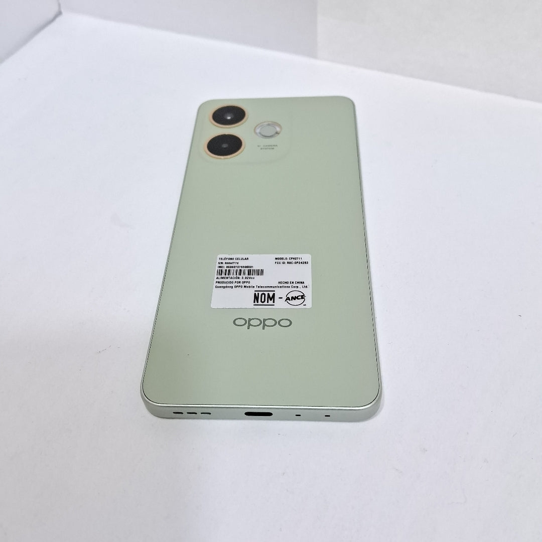 CELULAR OPPO  A5 PRO CPH2711 (2025) 256 GB 8 GB RAM (SEMINUEVO)