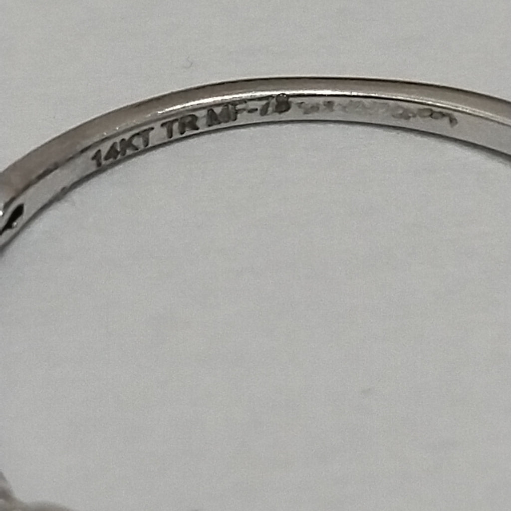 10158AND00060B2403 FRD11 ANILLO ORO BLANCO CON UNA PLACA EN MEDIO LISA ORO 14K 1.1GRS (NUEVO)