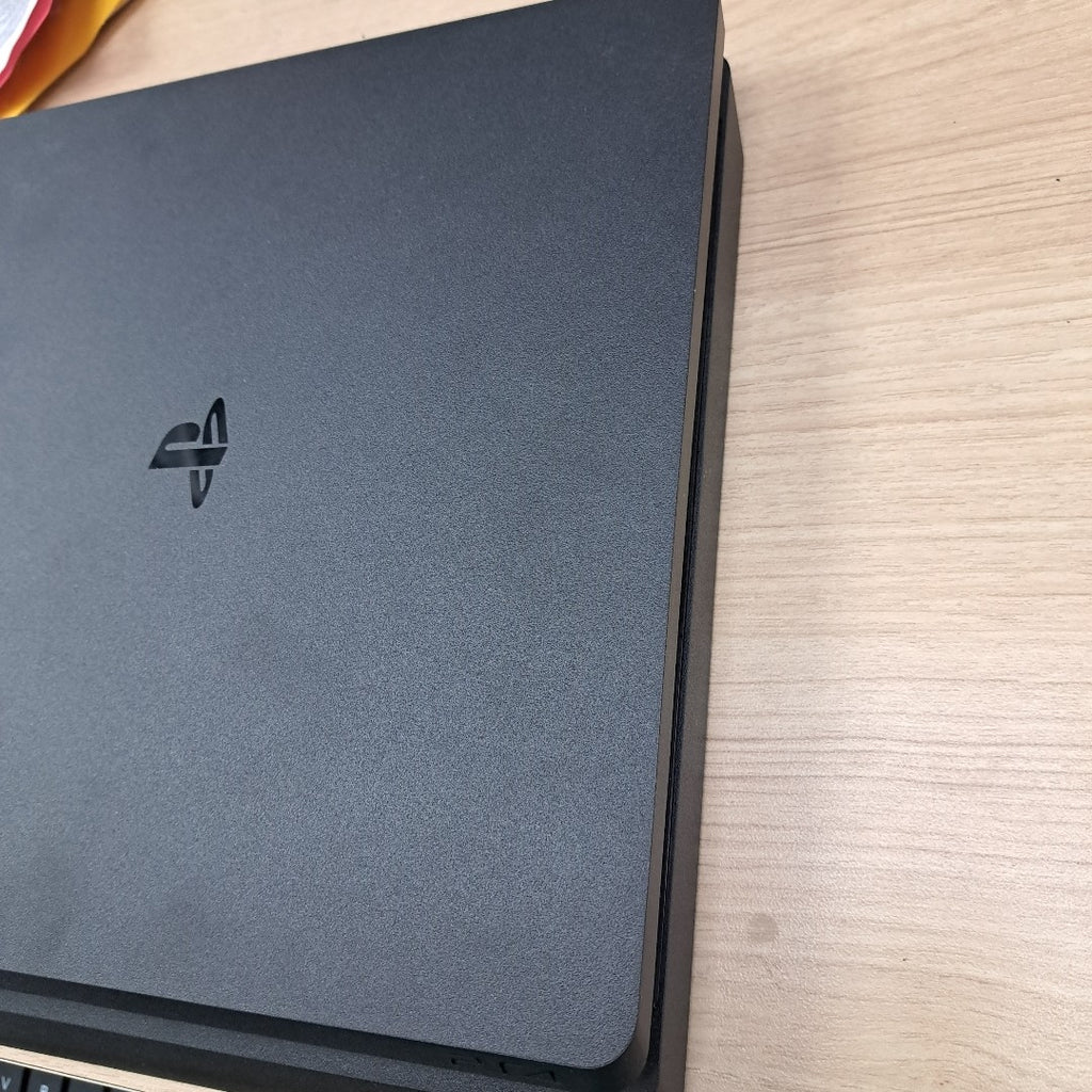 CONSOLA DE VIDEOJUEGO SONY PS4 SLIM 1 TB (SEMINUEVO)