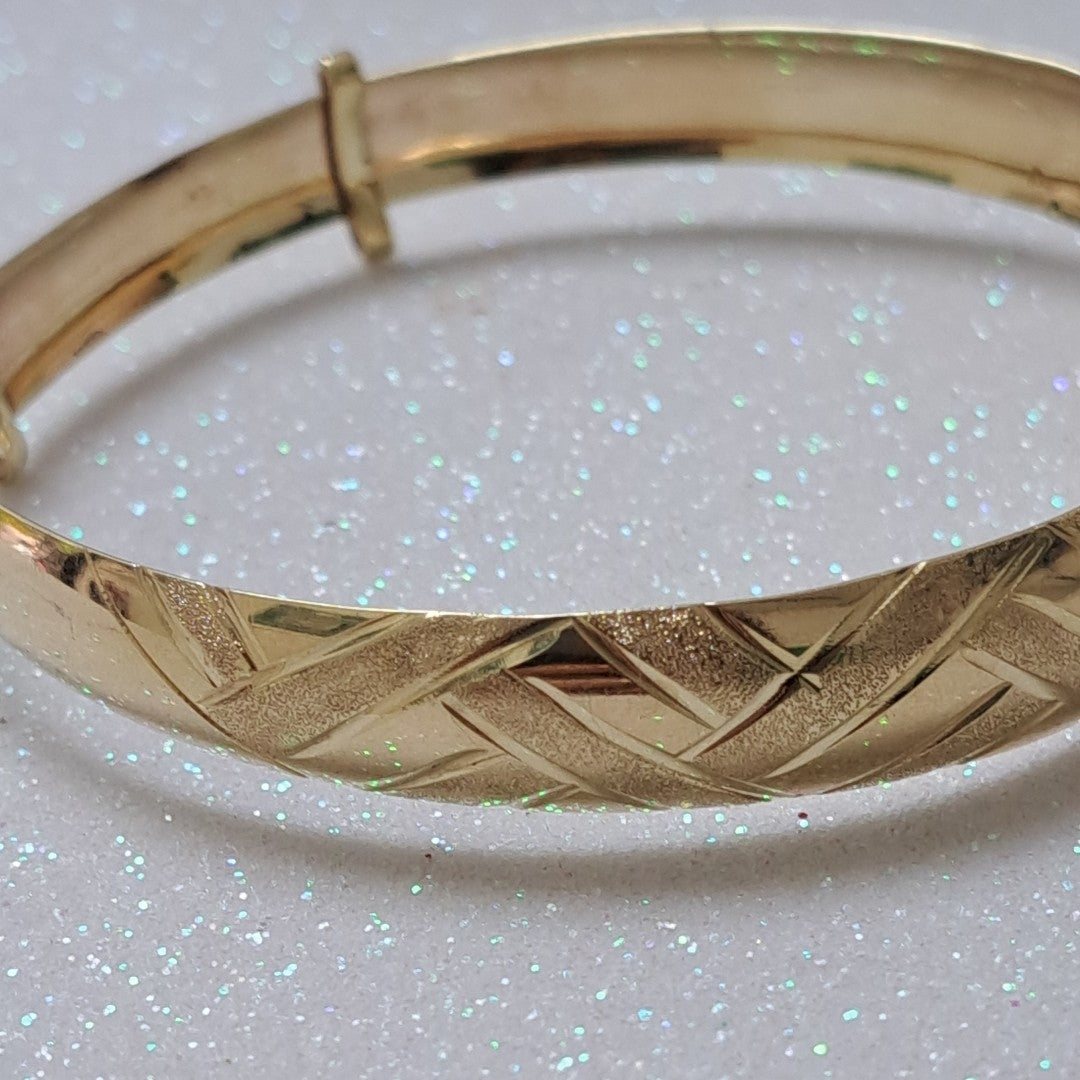 PULSERA RIGIDA. ORO. 10 K 10.5 GRMS (SEMINUEVO)