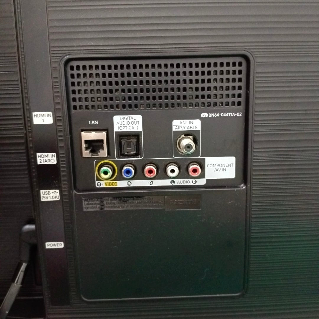 PANTALLA SAMSUNG UN32T4300AF (2021) 32" LED HD (SEMINUEVO)