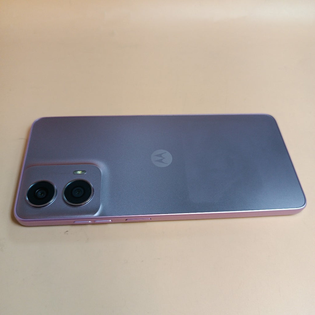 CELULAR MOTOROLA MOTO G24 XT2423-1 (2024) 256 GB 4 GB RAM (SEMINUEVO)