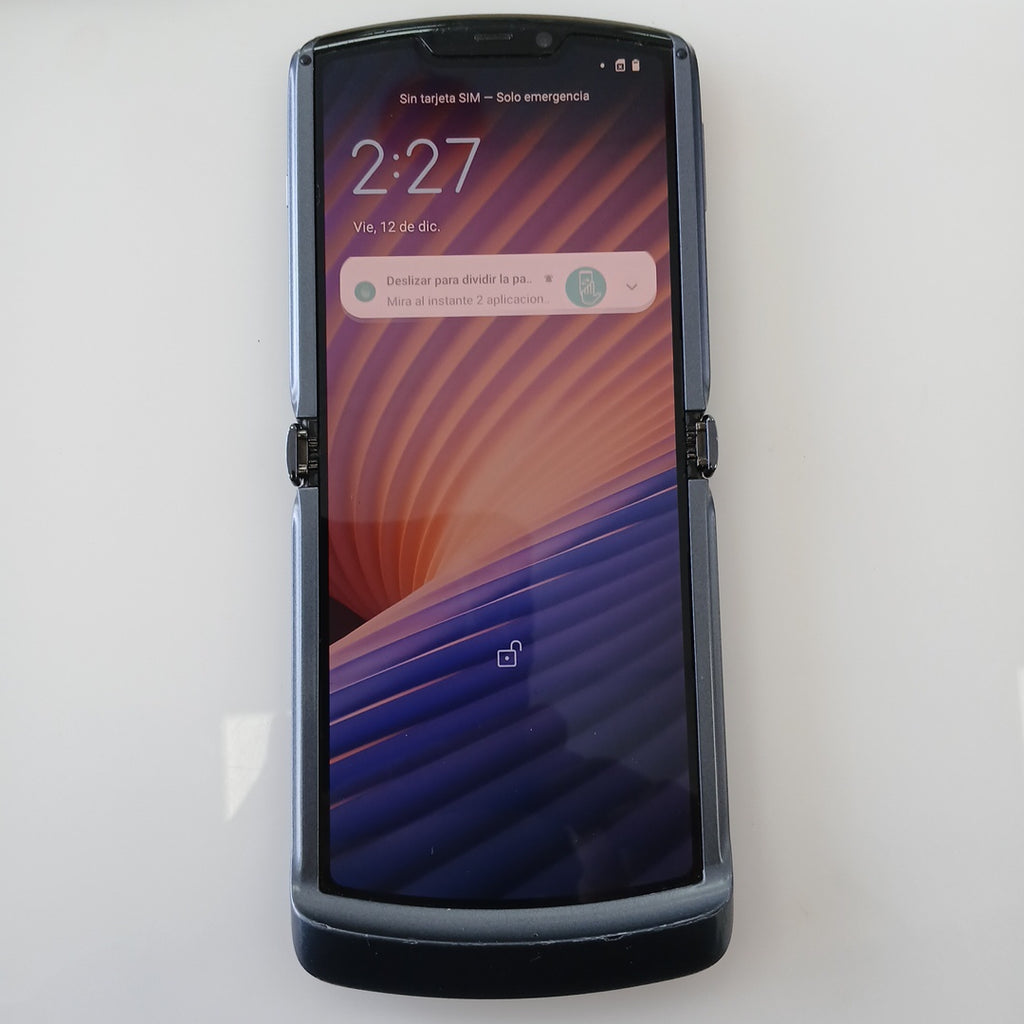 CELULAR MOTOROLA MOTO RAZR 5G XT2071-3 256 GB 8 GB RAM (SEMINUEVO)