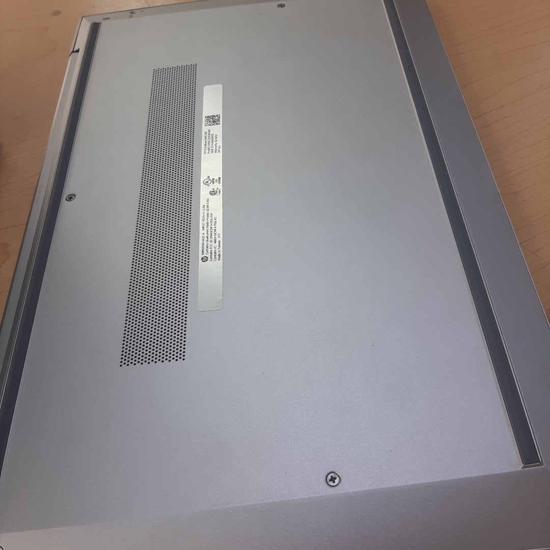 LAPTOP HP ELITEBOOK 845 G8 (2022) 256 GB SSD 16 GB RAM (SEMINUEVO)