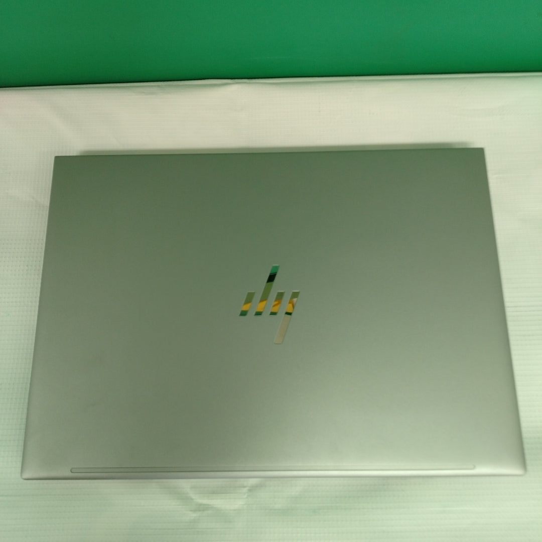 LAPTOP HP ZBOOK FIREFLY 14 G11 (2024) 512 GB SSD 16 GB RAM (SEMINUEVO)