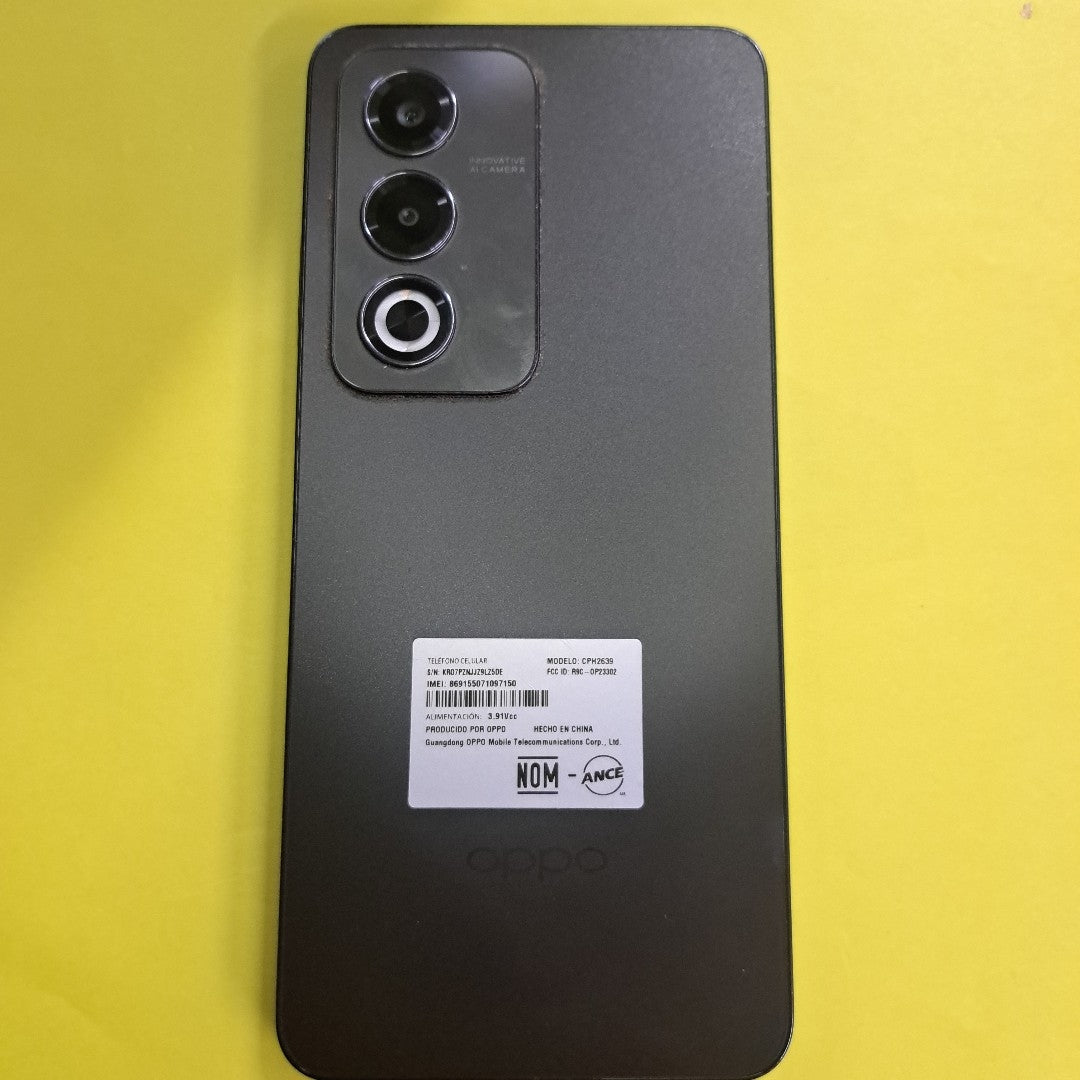 CELULAR OPPO  A80 5G CPH2639 (2024) 256 GB 8 GB RAM (SEMINUEVO)