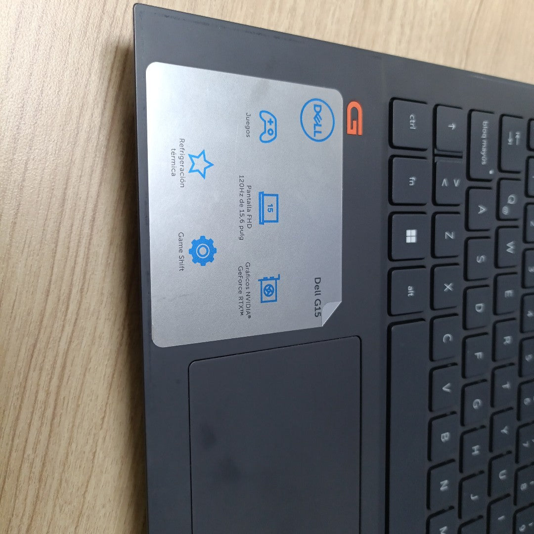LAPTOP DELL G15 5520 (2022) 512 GB SSD 8 GB RAM (SEMINUEVO)