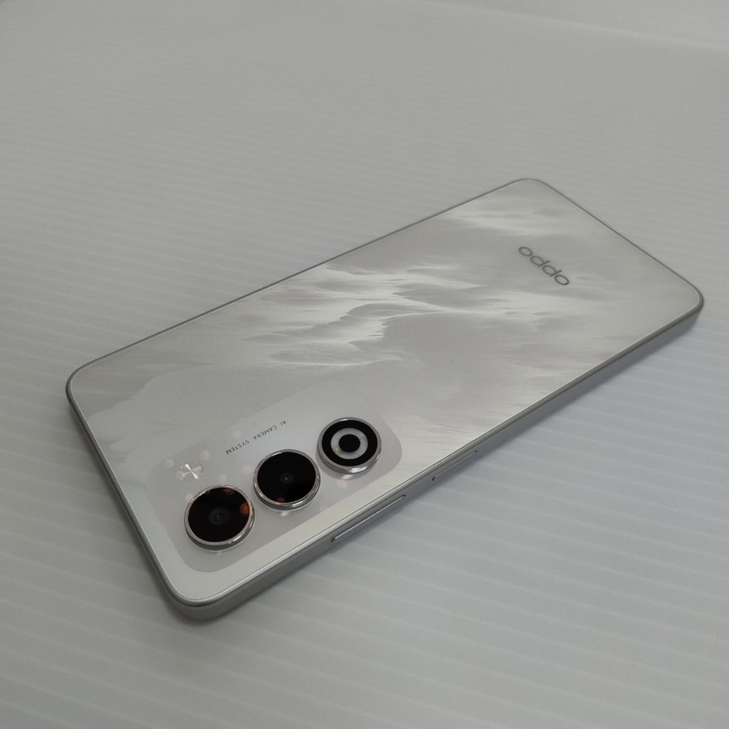 CELULAR OPPO  A5 CPH2727 (2025) 256 GB 4 GB RAM (SEMINUEVO)