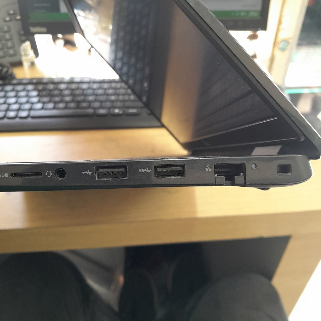 LAPTOP DELL LATITUDE 3520 (2022) 256 GB SSD 8 GB RAM