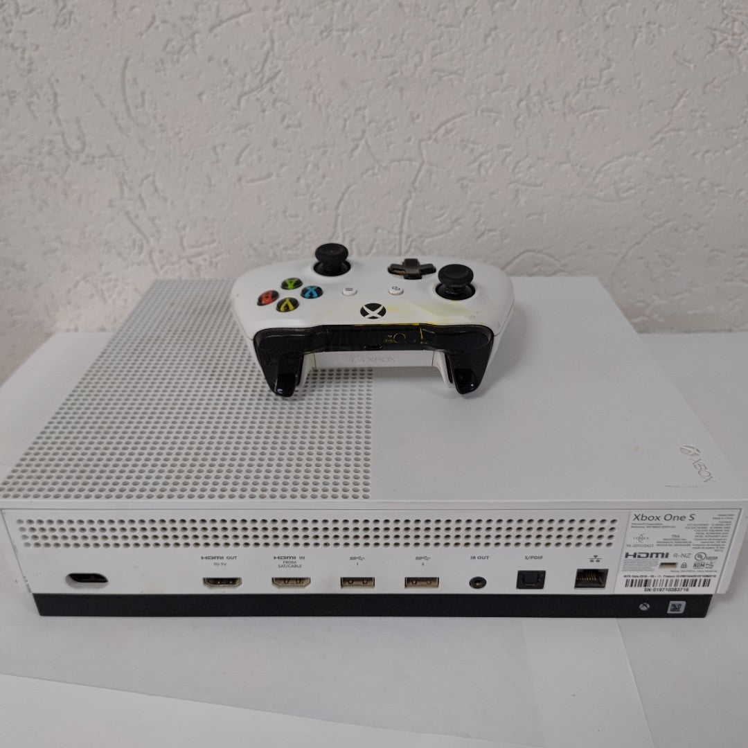 CONSOLA DE VIDEOJUEGO MICROSOFT XBOX ONE S 1 TB (SEMINUEVO)