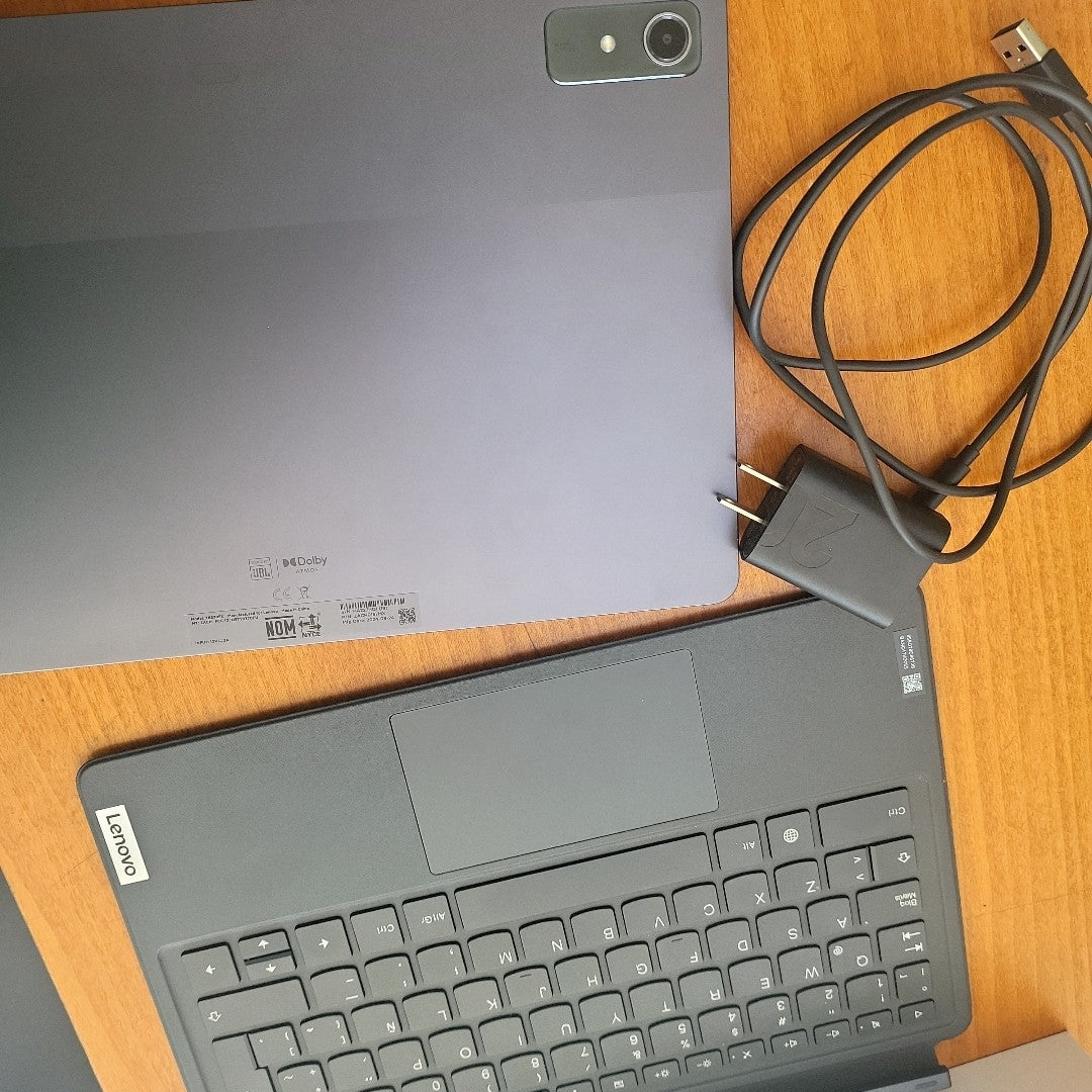 TABLETA LENOVO TAB P12 TB370FU (2023) 256 GB 8 GB RAM (SEMINUEVO)