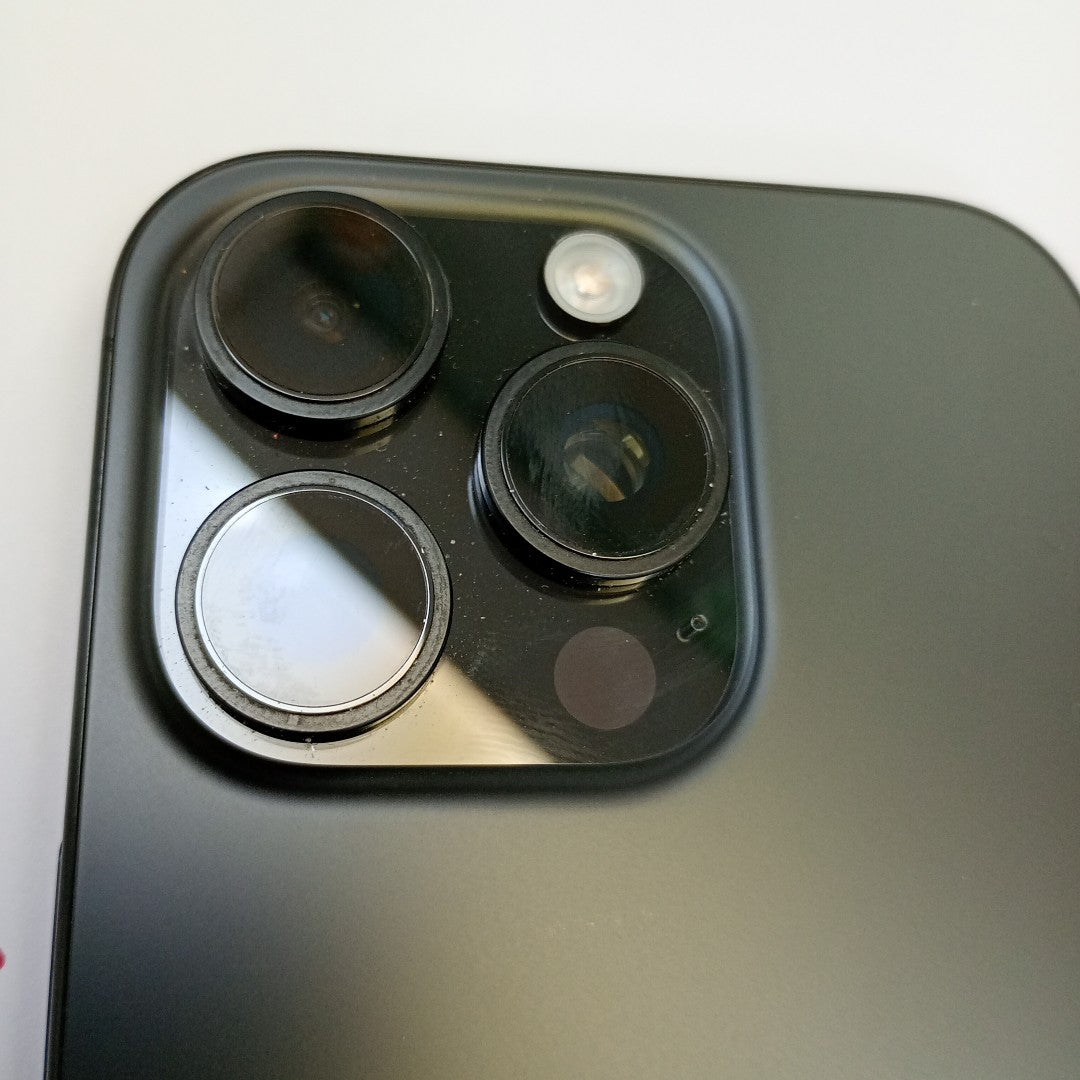 CELULAR APPLE IPHONE 16 PRO A3292 (2024) 256 GB 8 GB RAM (SEMINUEVO)