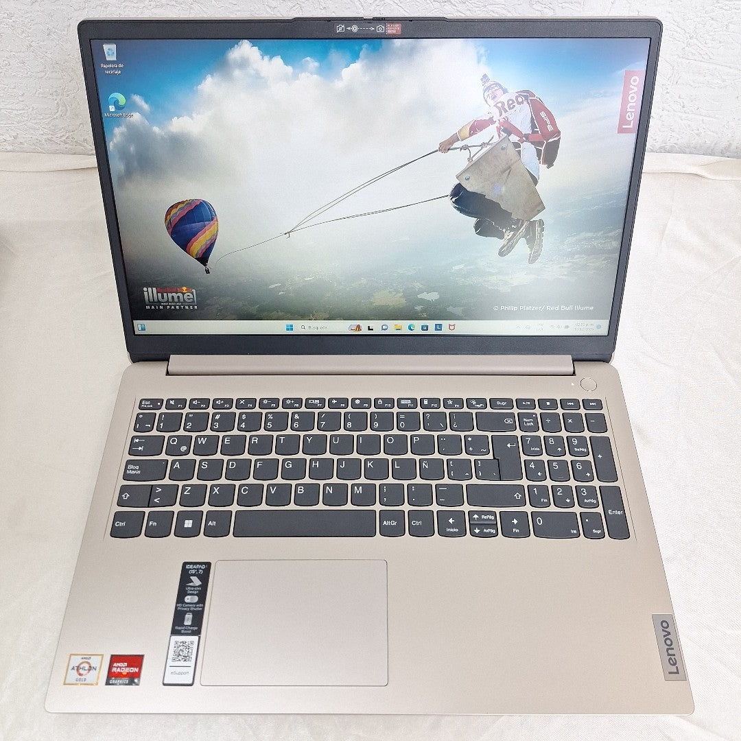 LAPTOP LENOVO IDEAPAD 1 15AMN7 (2023) 256 GB SSD 8 GB RAM (SEMINUEVO)