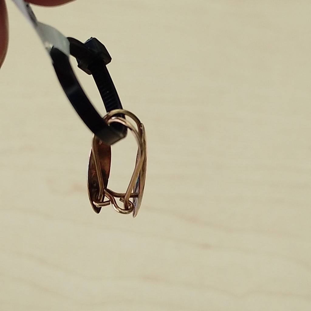 K1 0,90 GRMS 10 K ESPECIFICACIONES COMPLEMENTARIAS ARETES PAR , BUEN ESTADO (SEMINUEVO)