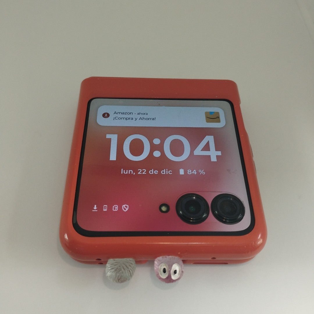 CELULAR MOTOROLA RAZR 50 5G XT2453-1 512 GB 12 GB RAM (SEMINUEVO)