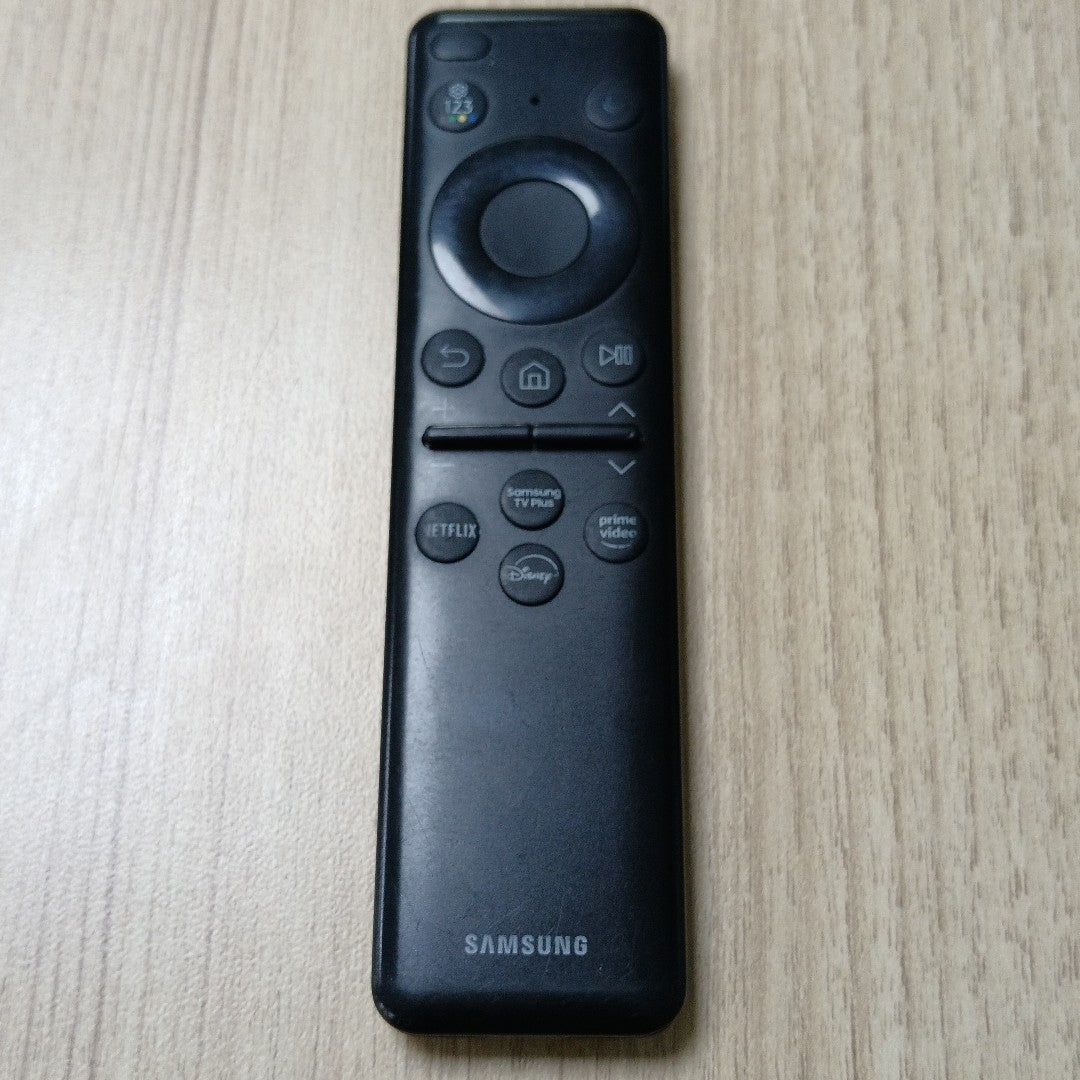 PANTALLA SAMSUNG UN70DU7000F (2024) 70" OLED 4K (SEMINUEVO)