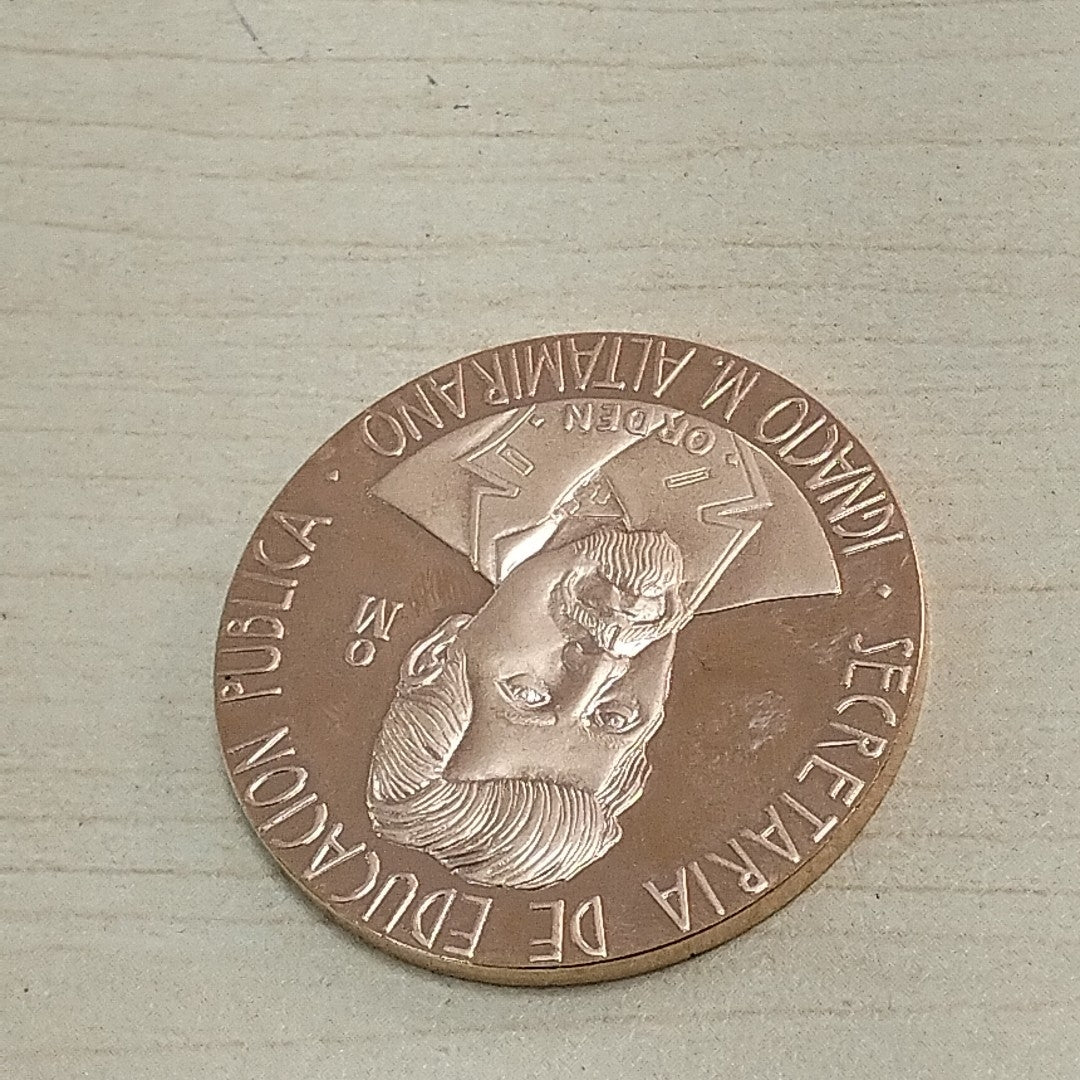 MEDALLA CONMEMORATIVA, MEDALLA PERSONAL ORO 21 K 42.2 GRMS (SEMINUEVO)
