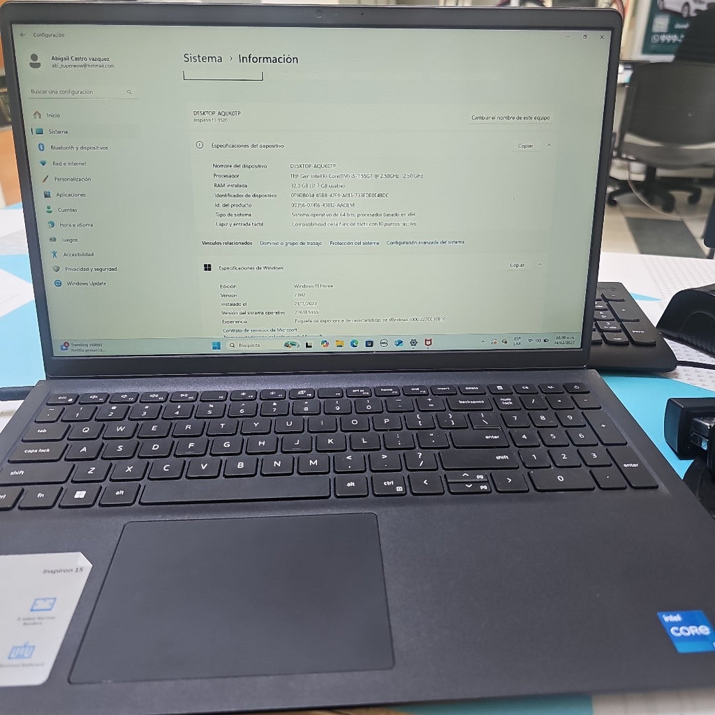 LAPTOP DELL INSPIRON 15 3520 (2023) 2 TB SSD 32 GB RAM (SEMINUEVO)