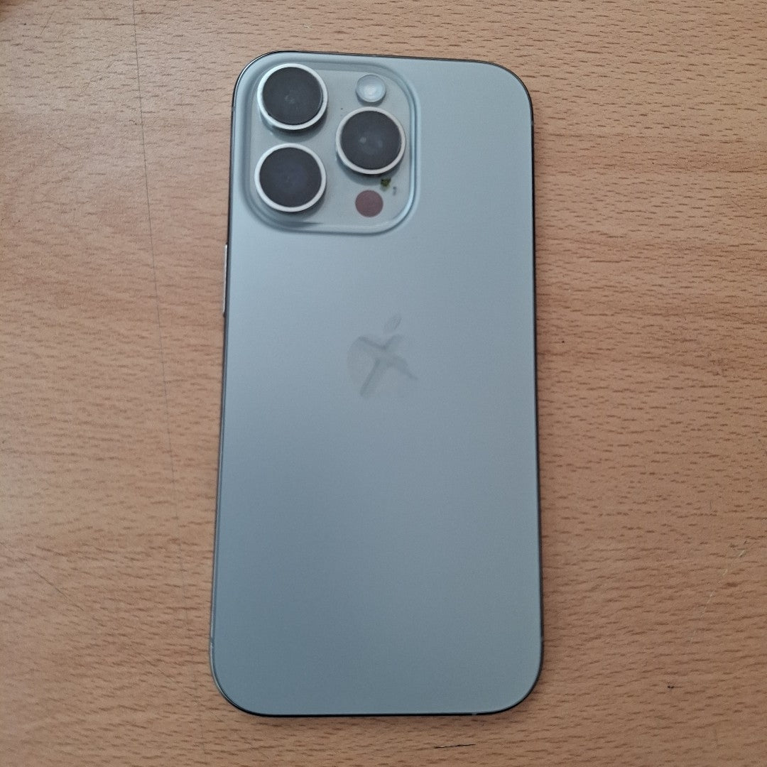 CELULAR APPLE IPHONE 16 PRO A3292 (2024) 128 GB 8 GB RAM (SEMINUEVO)