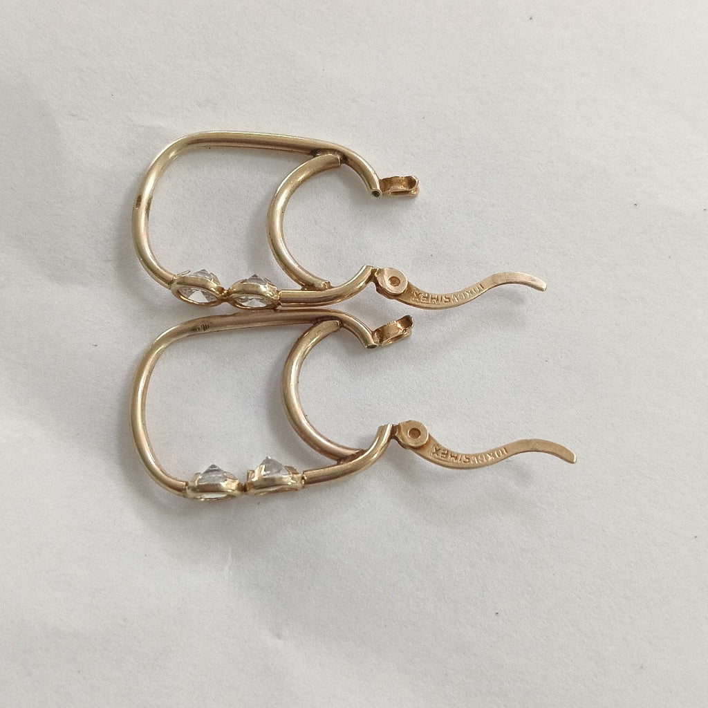 K1 2,30 GRMS 10 K ESPECIFICACIONES COMPLEMENTARIAS ARRACADAS PAR CON CIRCONIA (SEMINUEVO)