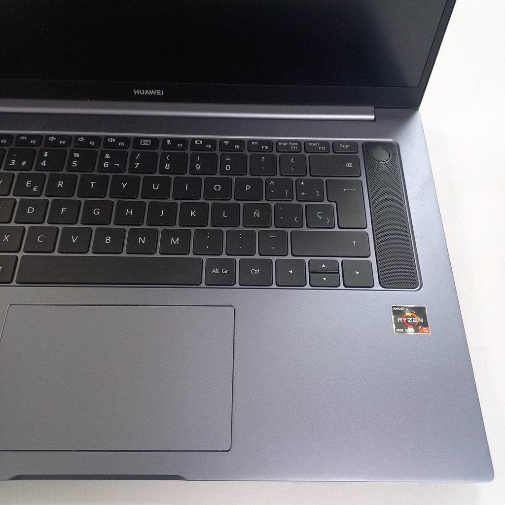 LAPTOP HUAWEI MATEBOOK D16 HVY-WAP9 (2022) 512 GB SSD 16 GB RAM (SEMINUEVO)