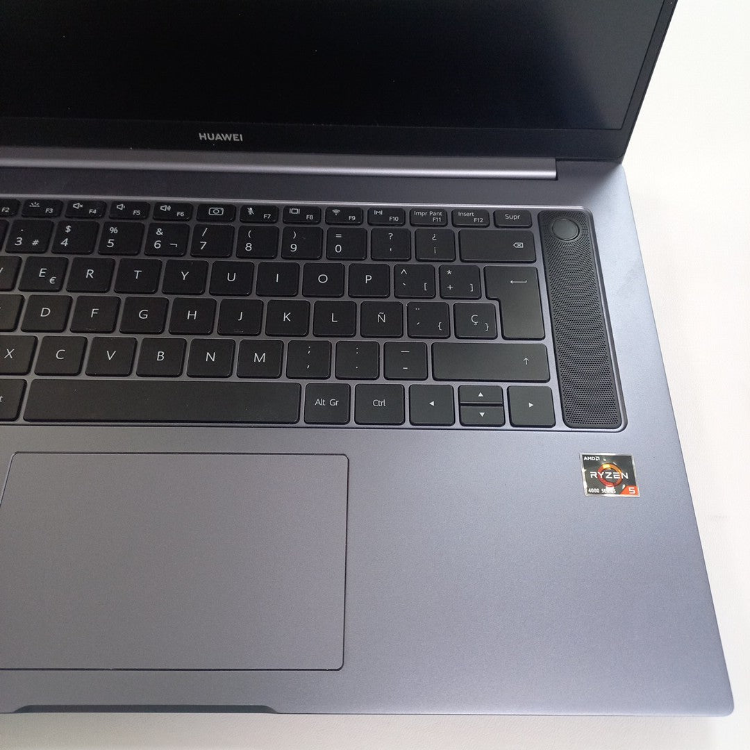 LAPTOP HUAWEI MATEBOOK D16 HVY-WAP9 (2022) 512 GB SSD 16 GB RAM (SEMINUEVO)