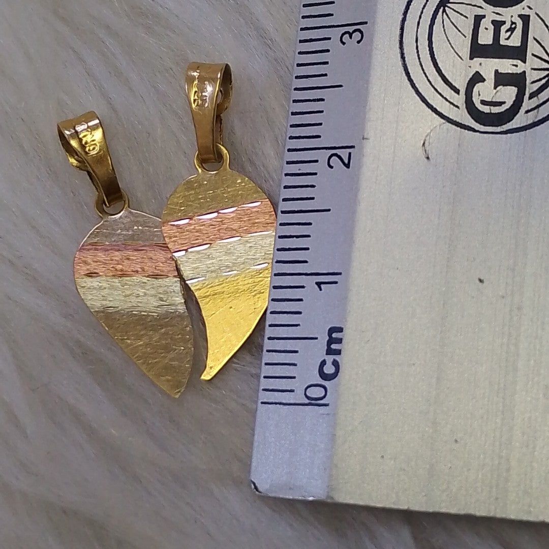 K1 0,90 GRMS 10 K ESPECIFICACIONES COMPLEMENTARIAS DIJE MOTIVO CORAZON (SEMINUEVO)