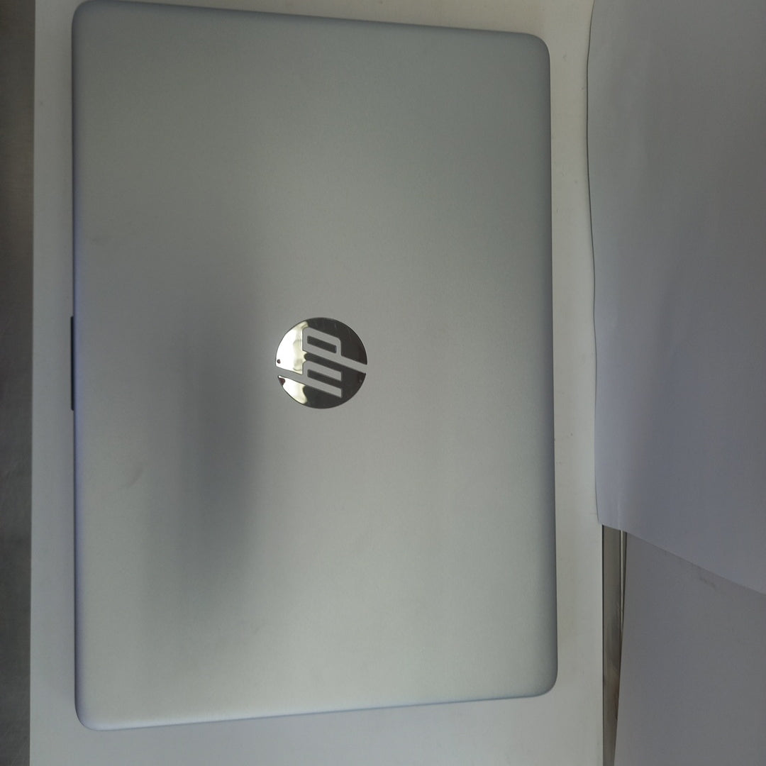 LAPTOP HP 14-DQ0527LA (2023) 256 GB SSD 8 GB RAM (SEMINUEVO)