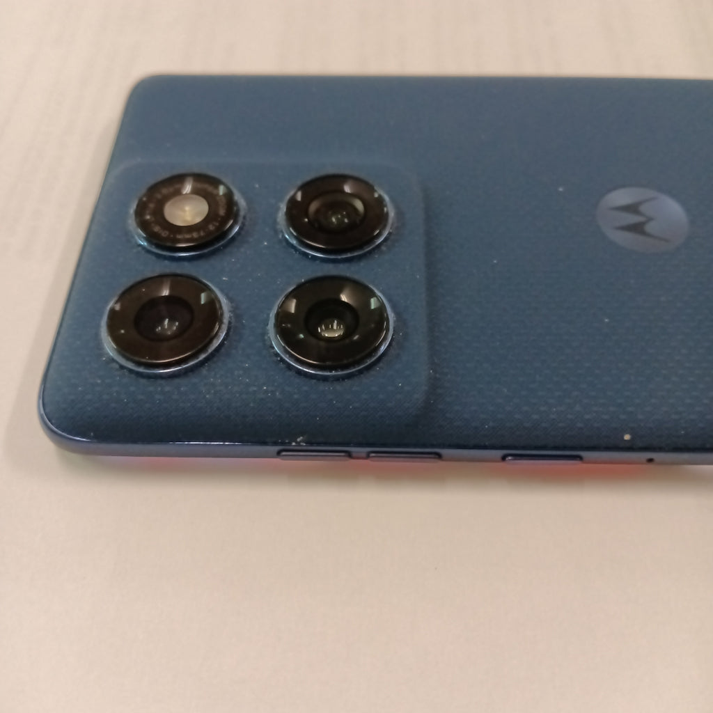 CELULAR MOTOROLA EDGE 60 XT2505-3 (2025) 512 GB 12 GB RAM (SEMINUEVO)