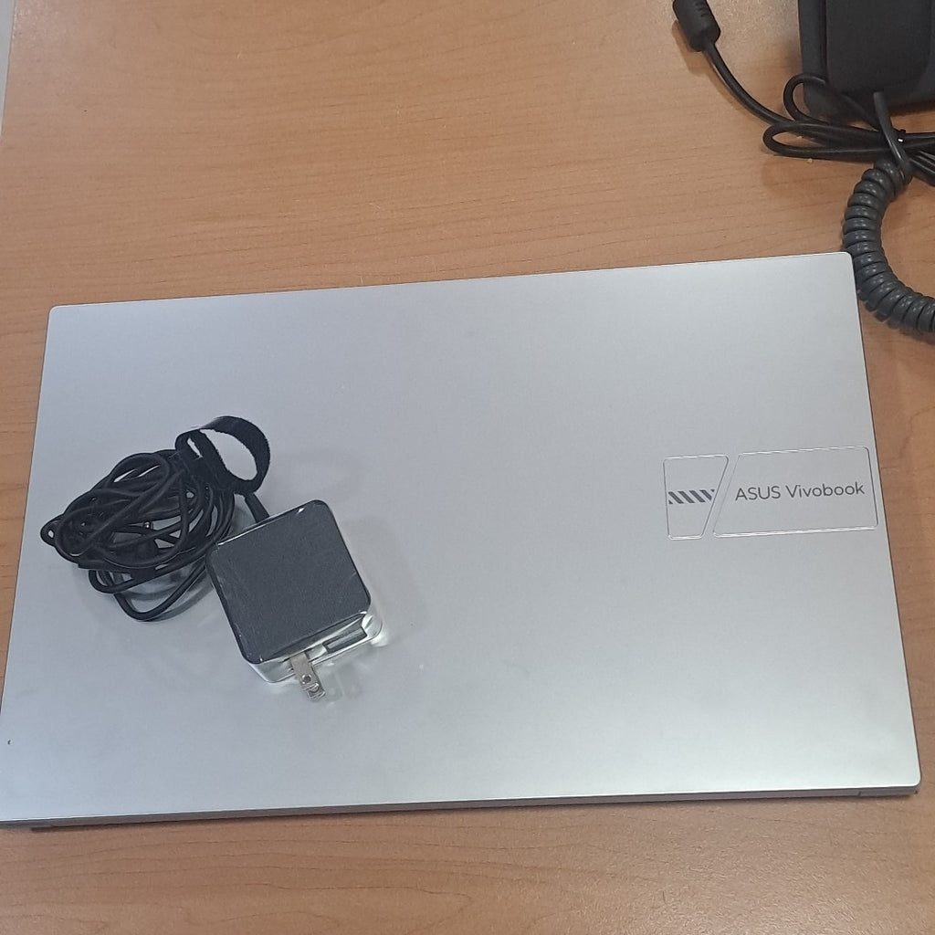 LAPTOP ASUS VIVOBOOK 15 X1504ZA-NJ303W (2024) 512 GB SSD 8 GB RAM (SEMINUEVO)
