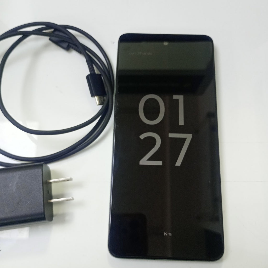 CELULAR MOTOROLA MOTO G24 XT2423-1 (2024) 128 GB 4 GB RAM (SEMINUEVO)