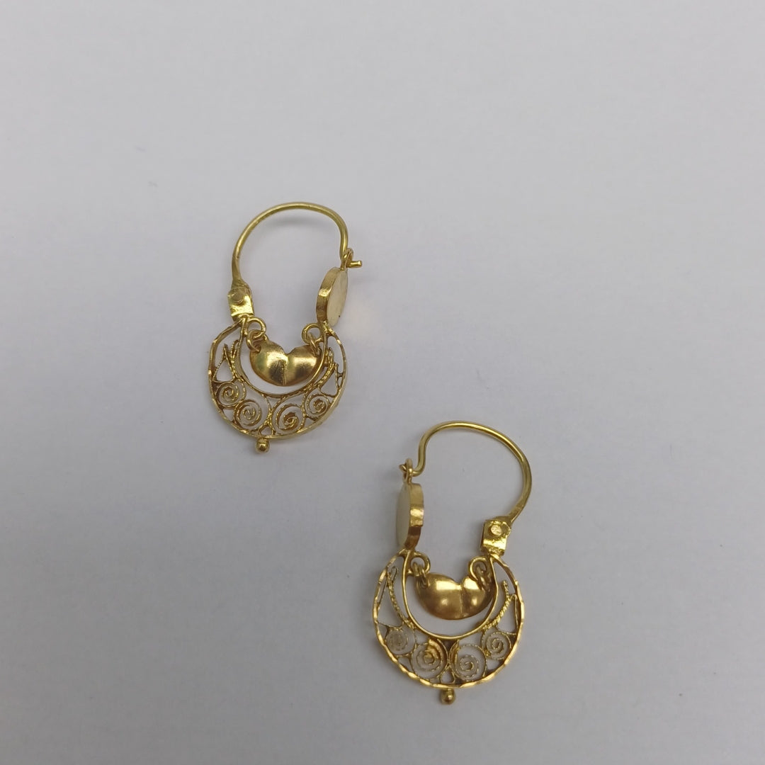 ARETES PAR ORO 8 K 1.7 GRMS (SEMINUEVO)
