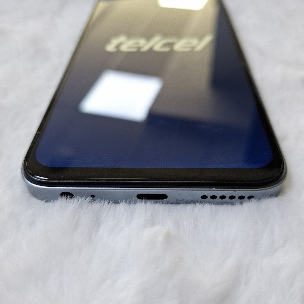 CELULAR ZTE AXON 70 Z2459 256 GB 6 GB RAM (SEMINUEVO)