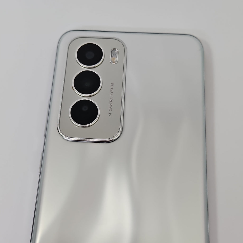 CELULAR OPPO   RENO12 5G CPH2625 (2024) 512 GB 12 GB RAM