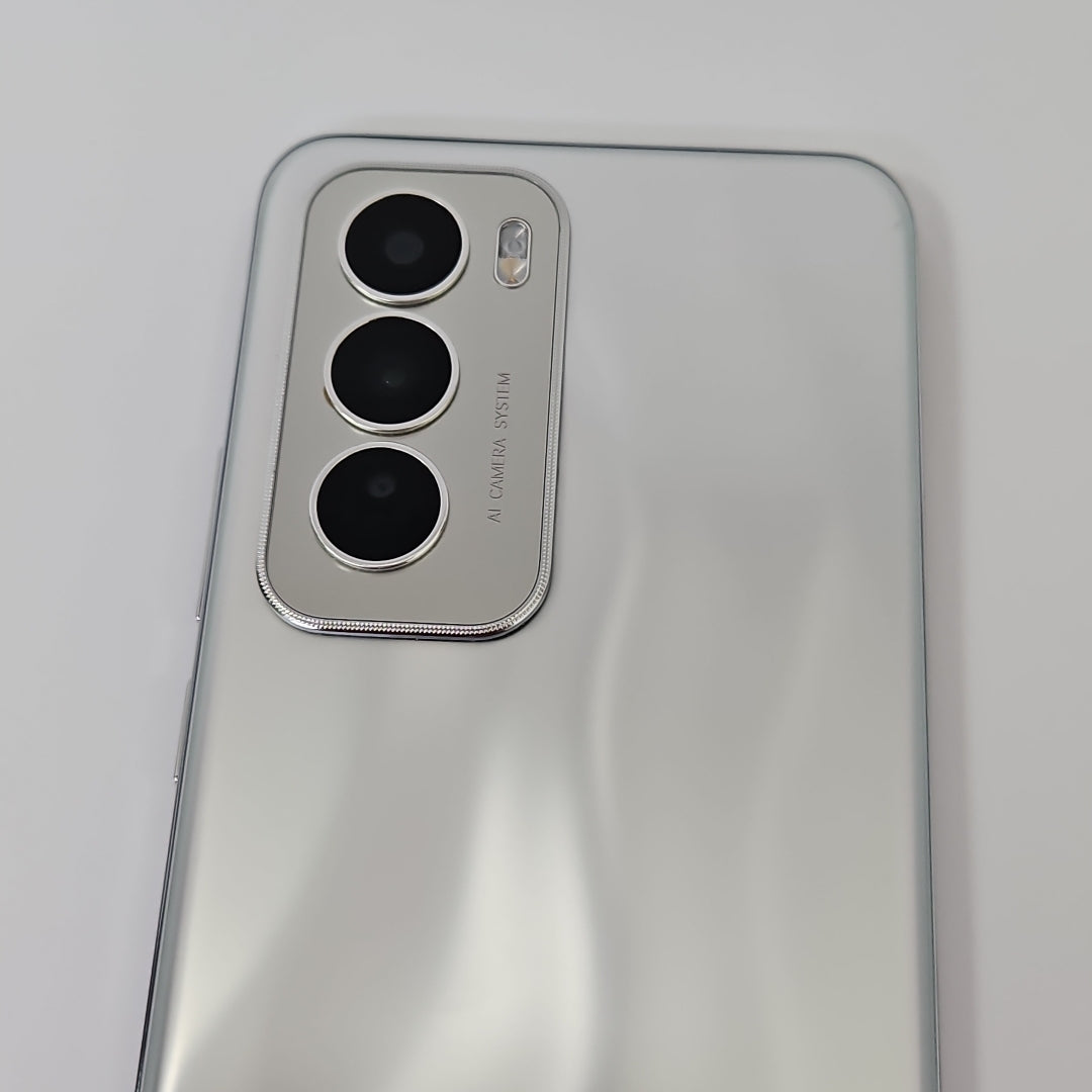 CELULAR OPPO   RENO12 5G CPH2625 (2024) 512 GB 12 GB RAM