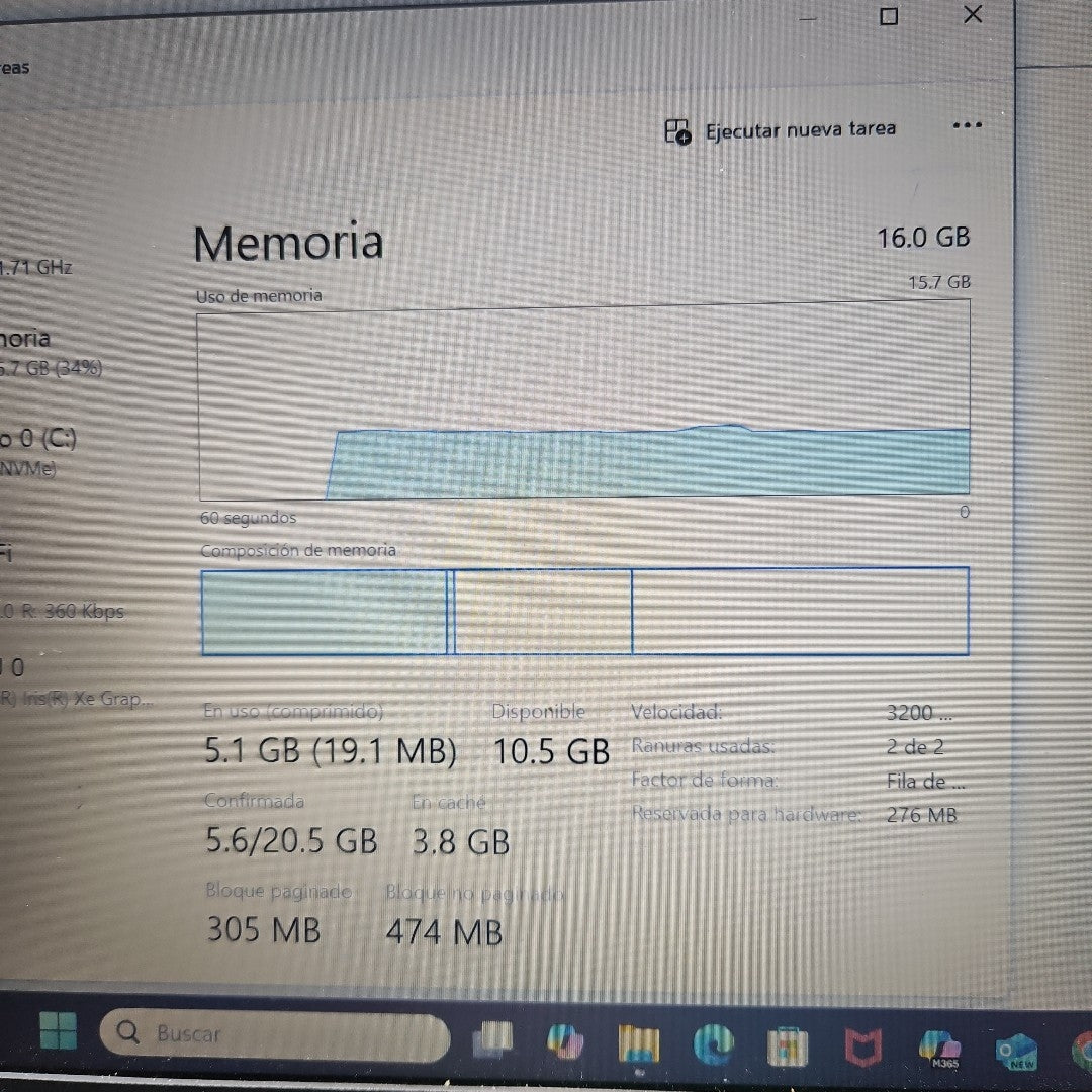 LAPTOP LENOVO V14 G3 IAP (2023) 512 GB SSD 16 GB RAM (SEMINUEVO)