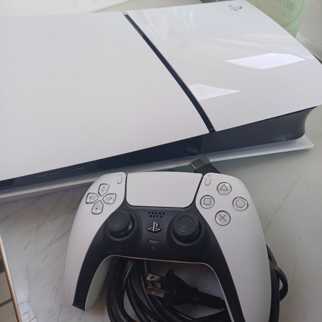 CONSOLA DE VIDEOJUEGO SONY PS5 SLIM 1 TB SSD (SEMINUEVO)