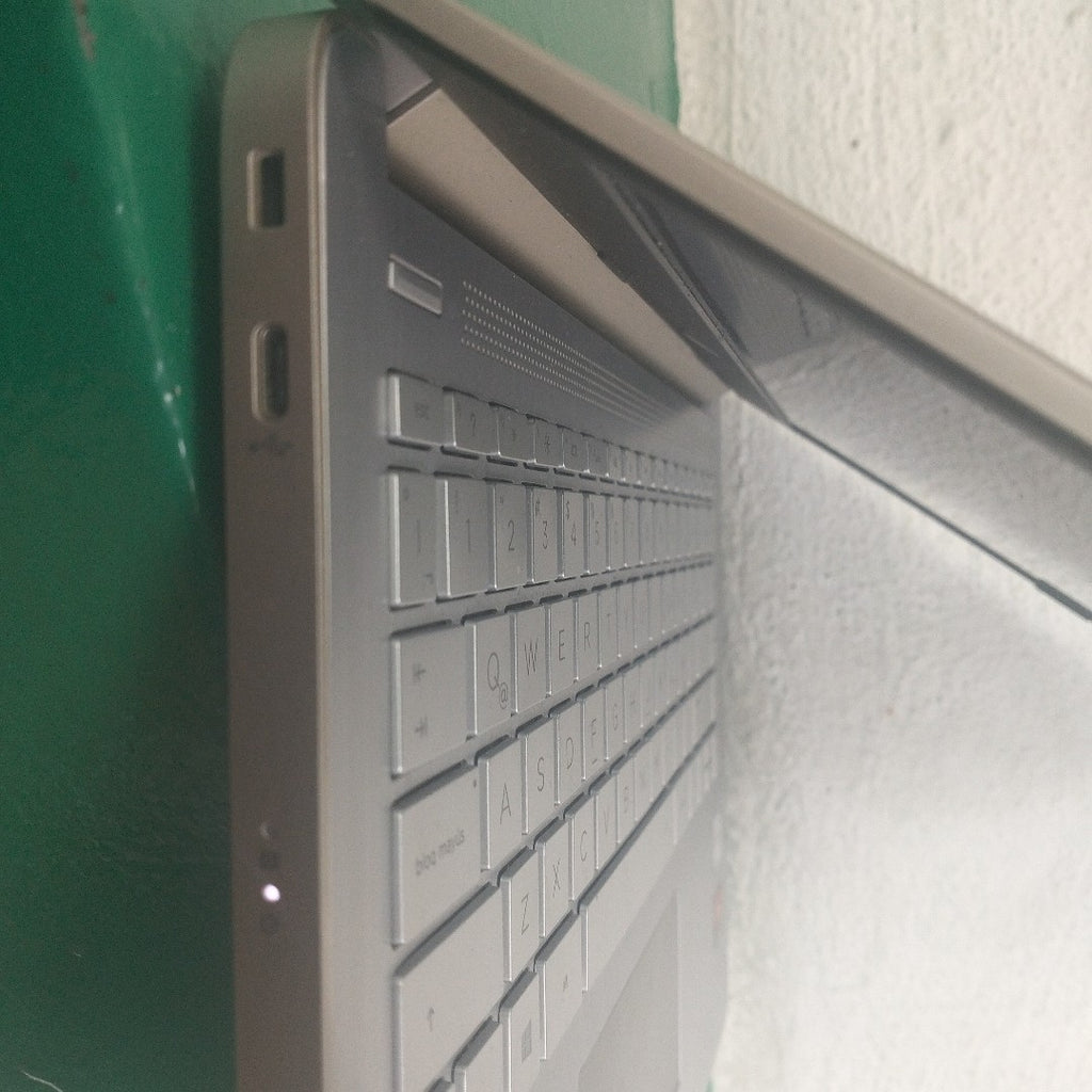 LAPTOP HP 14-DK1514LA (2022) 128 GB SSD 4 GB RAM (SEMINUEVO)