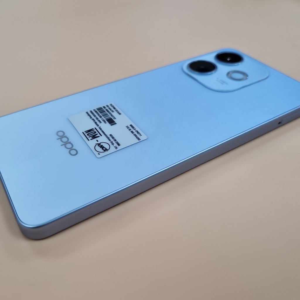 CELULAR OPPO  A5 PRO CPH2711 (2025) 256 GB 8 GB RAM (SEMINUEVO)