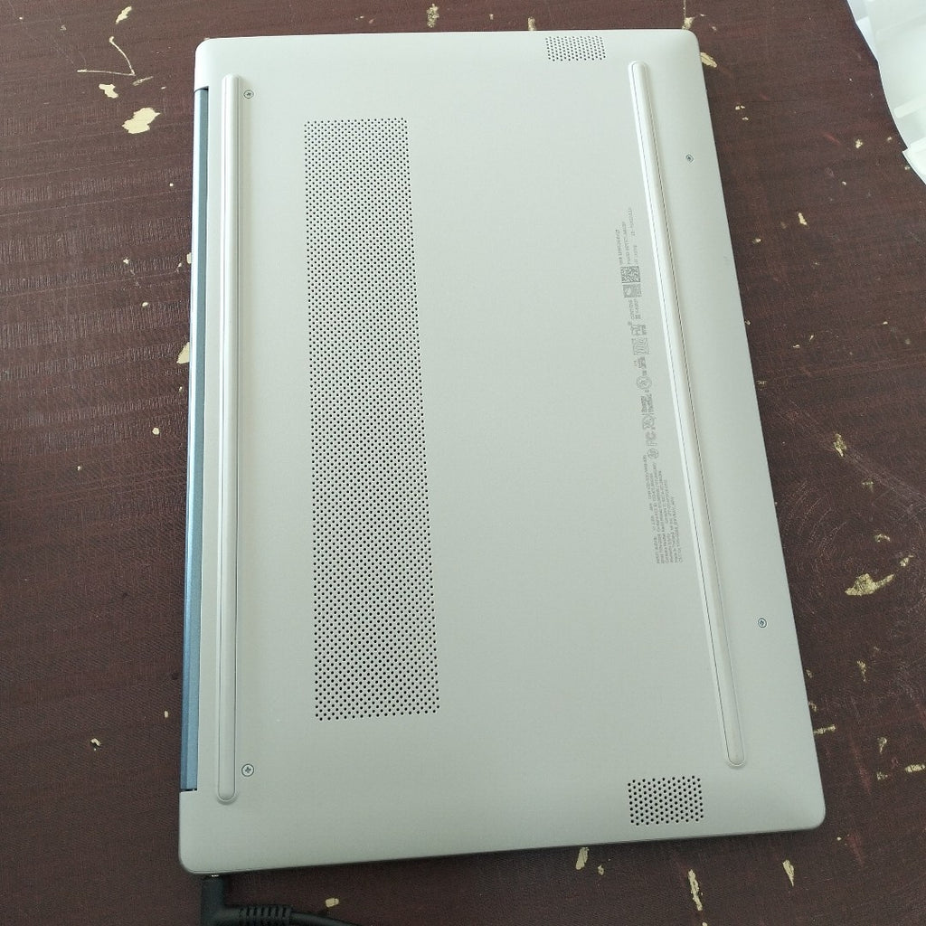 LAPTOP HP 15-FD0231LA (2025) 512 GB SSD 8 GB RAM (SEMINUEVO)