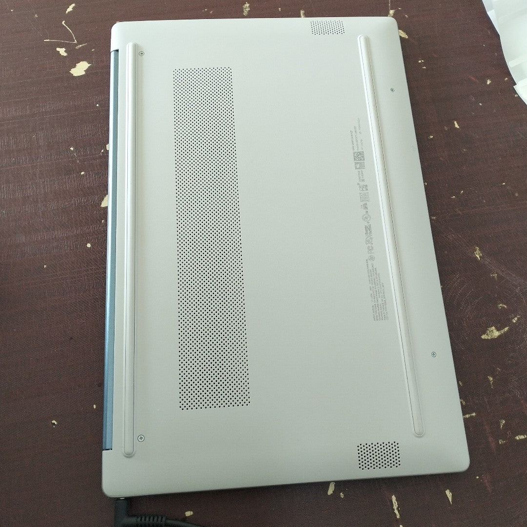 LAPTOP HP 15-FD0231LA (2025) 512 GB SSD 8 GB RAM (SEMINUEVO)